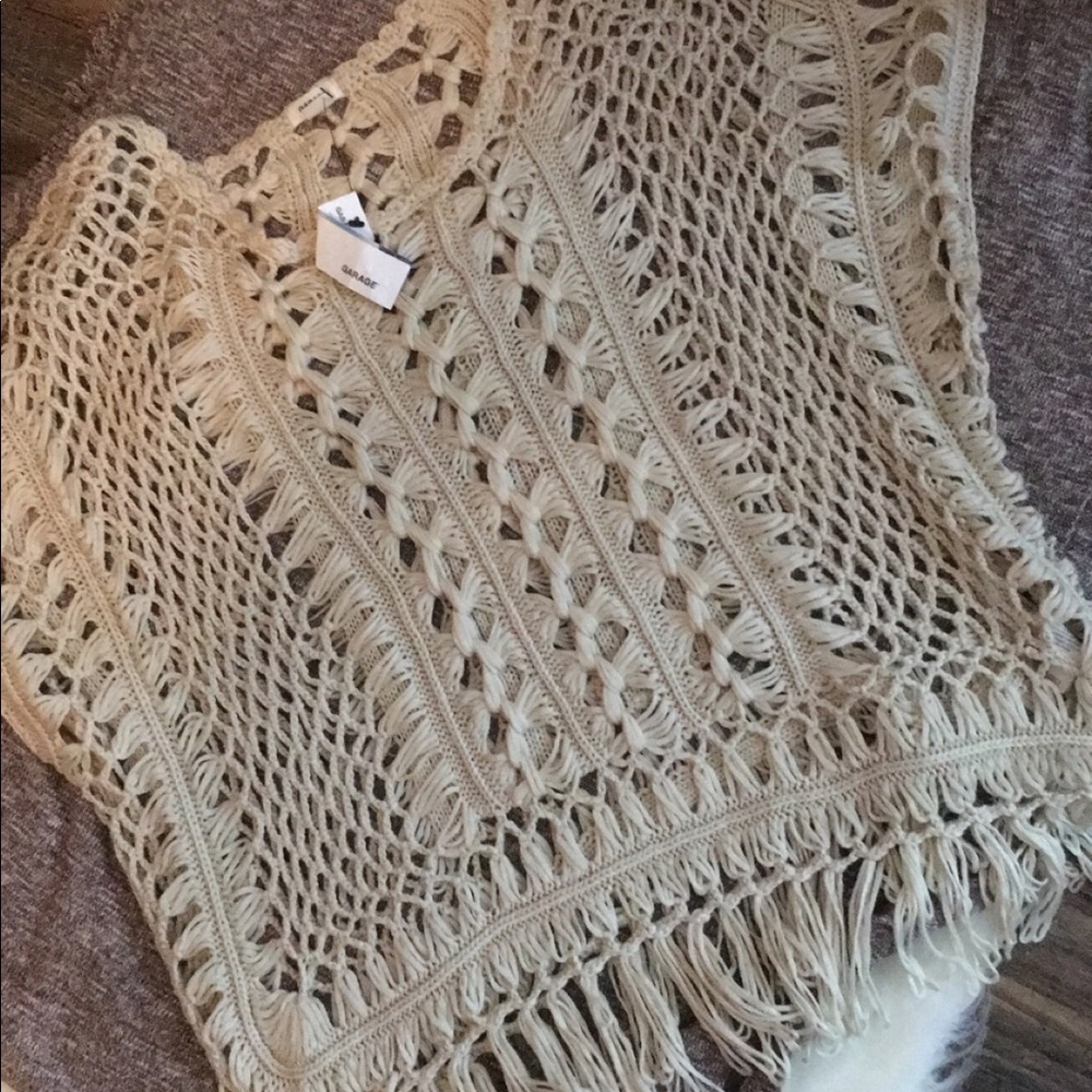 Top - Picture 2 of 3